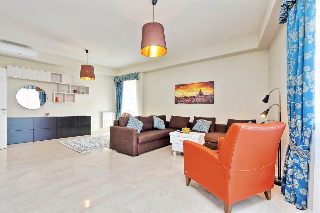 Oksana'S Bernadette Apartment Rome Exterior photo
